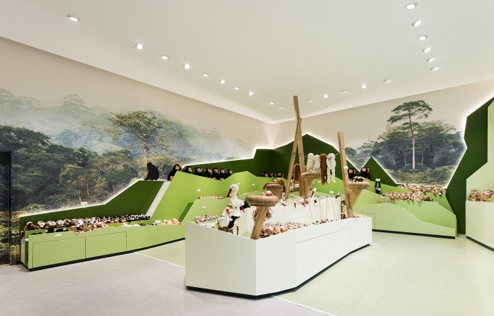 Konrad Knoblauch 的 Affenberg 纪念品店,塞勒姆 – 德国 Konrad Knoblauch 的 Affenberg 纪念品店,塞勒姆 – 德国