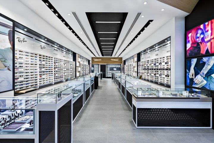 Cutler 位于加拿大安大略省约克代尔购物中心的备件店