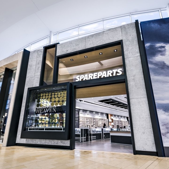 Cutler 位于加拿大安大略省约克代尔购物中心的备件店