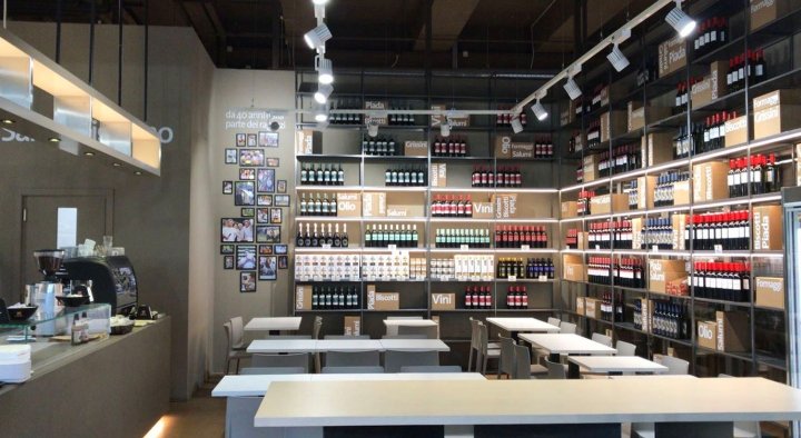 SpazioSanpa 餐厅,由 AFA Arredamenti 设计,米兰 – 意大利 SpazioSanpa 餐厅,由 AFA Arredamenti 设计,米兰 – 意大利