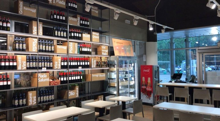 SpazioSanpa 餐厅,由 AFA Arredamenti 设计,米兰 – 意大利 SpazioSanpa 餐厅,由 AFA Arredamenti 设计,米兰 – 意大利