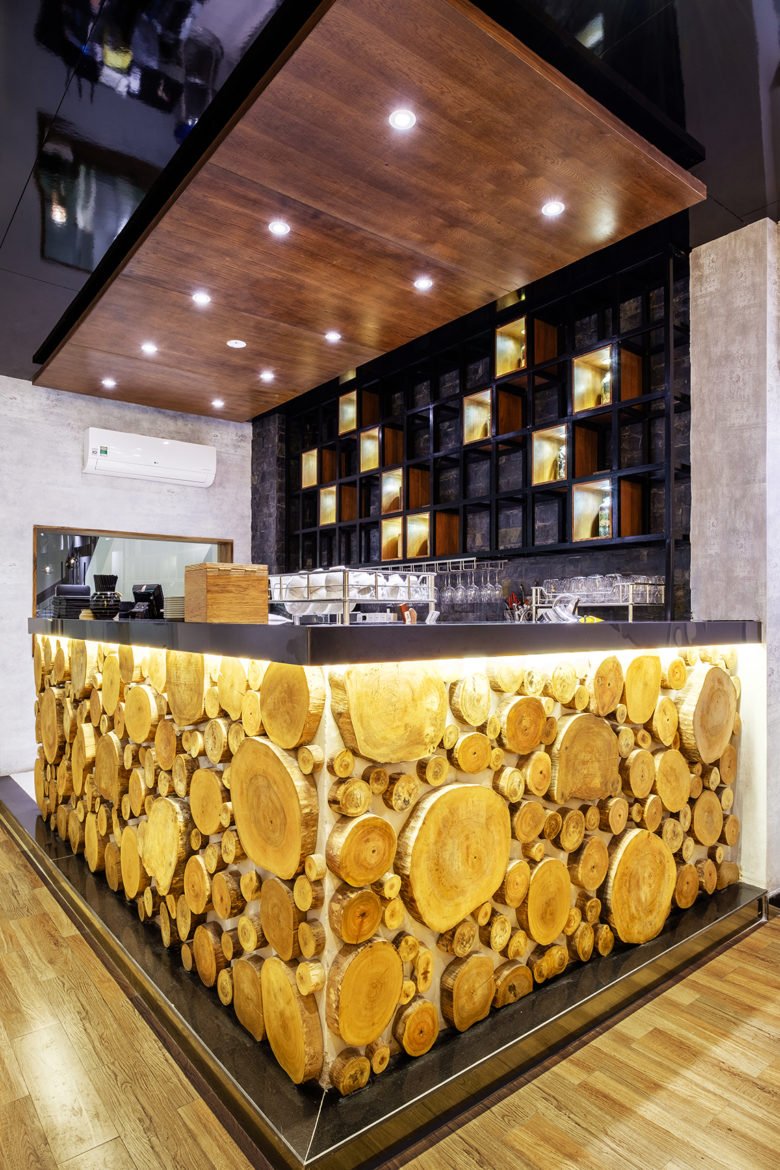 Spice Temple 餐厅，由 Kingsmen Vietnam Co. Ltd 设计，胡志明市 – 越南