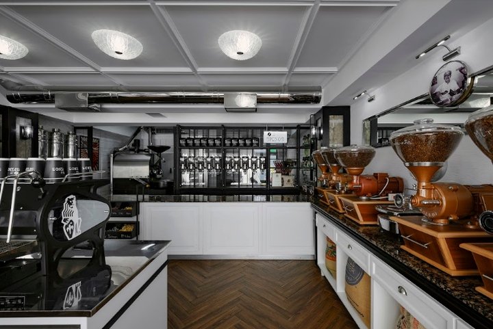 SpinosCoffee 微型烘焙厂，AndreasPetropoulos，卡拉马塔 – 希腊