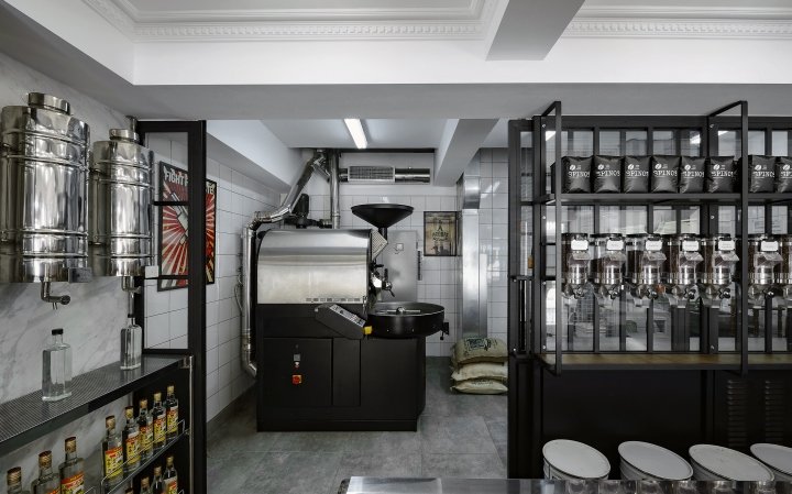 SpinosCoffee 微型烘焙厂，AndreasPetropoulos，卡拉马塔 – 希腊