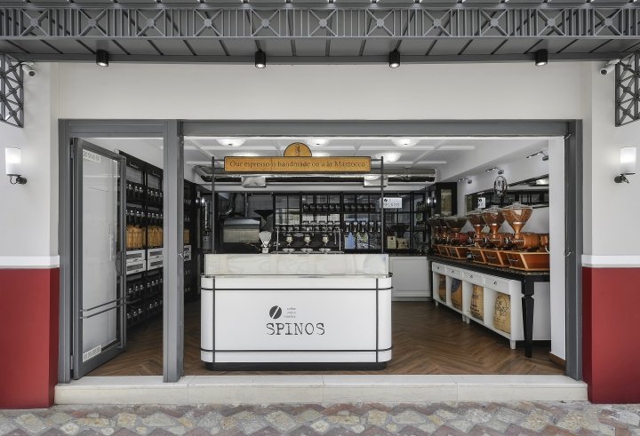 SpinosCoffee 微型烘焙厂，AndreasPetropoulos，卡拉马塔 – 希腊