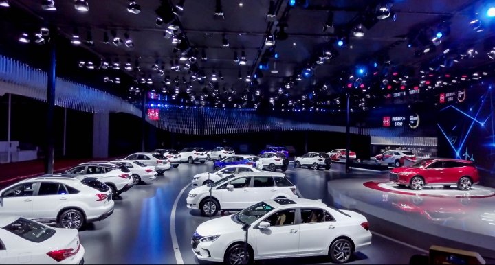 创新精神 – 由 VAVE GmbH 设计的比亚迪展位，中国上海