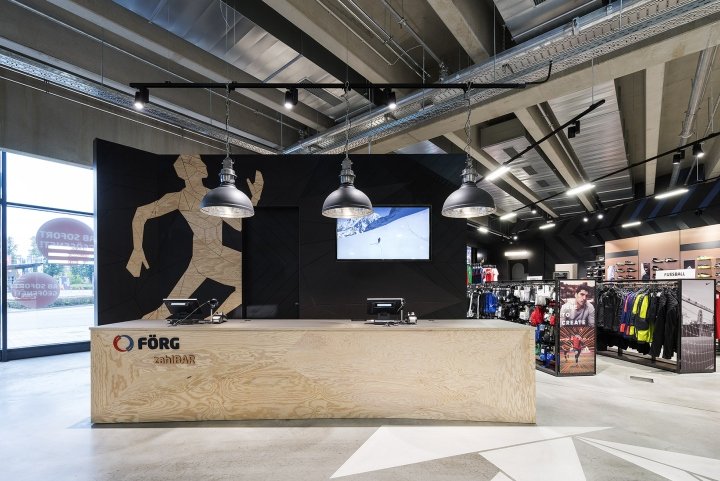 Sport Förg 由 Konrad Knoblauch GmbH 设计，Friedberg – 德国