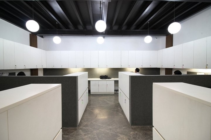 印度孟买 Archrysalis 设计的 Gopani 钢铁电力办公室