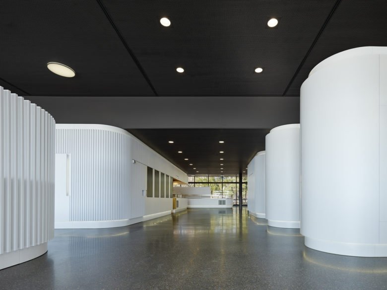 员工餐厅 / Schleicher ragaller architekten