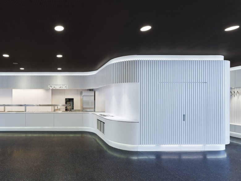 员工餐厅 / Schleicher ragaller architekten