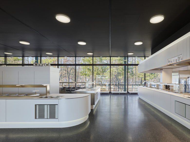 员工餐厅 / Schleicher ragaller architekten