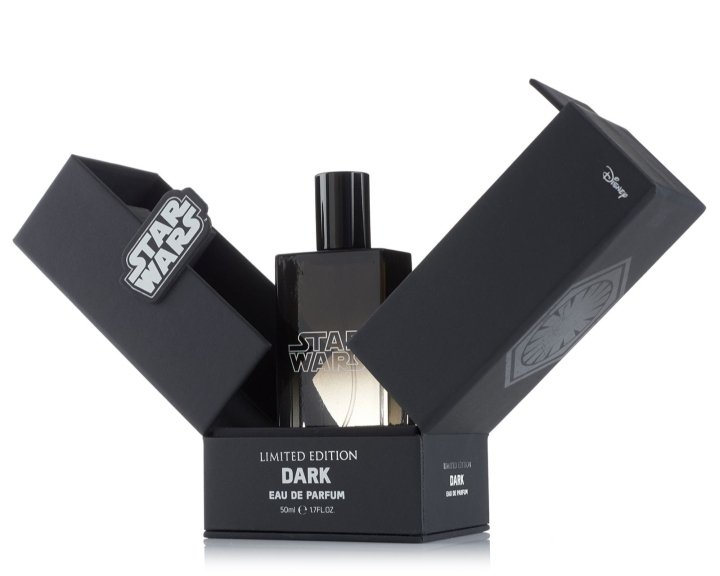 Perfected Designs 的星球大战光明与黑暗香水包装