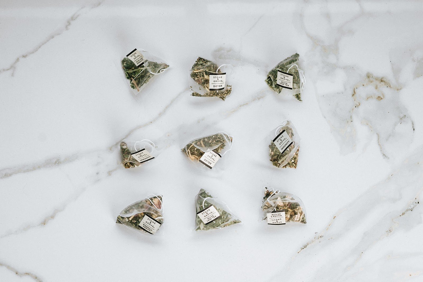 由 Chimera Design 设计的 Stone & Grove