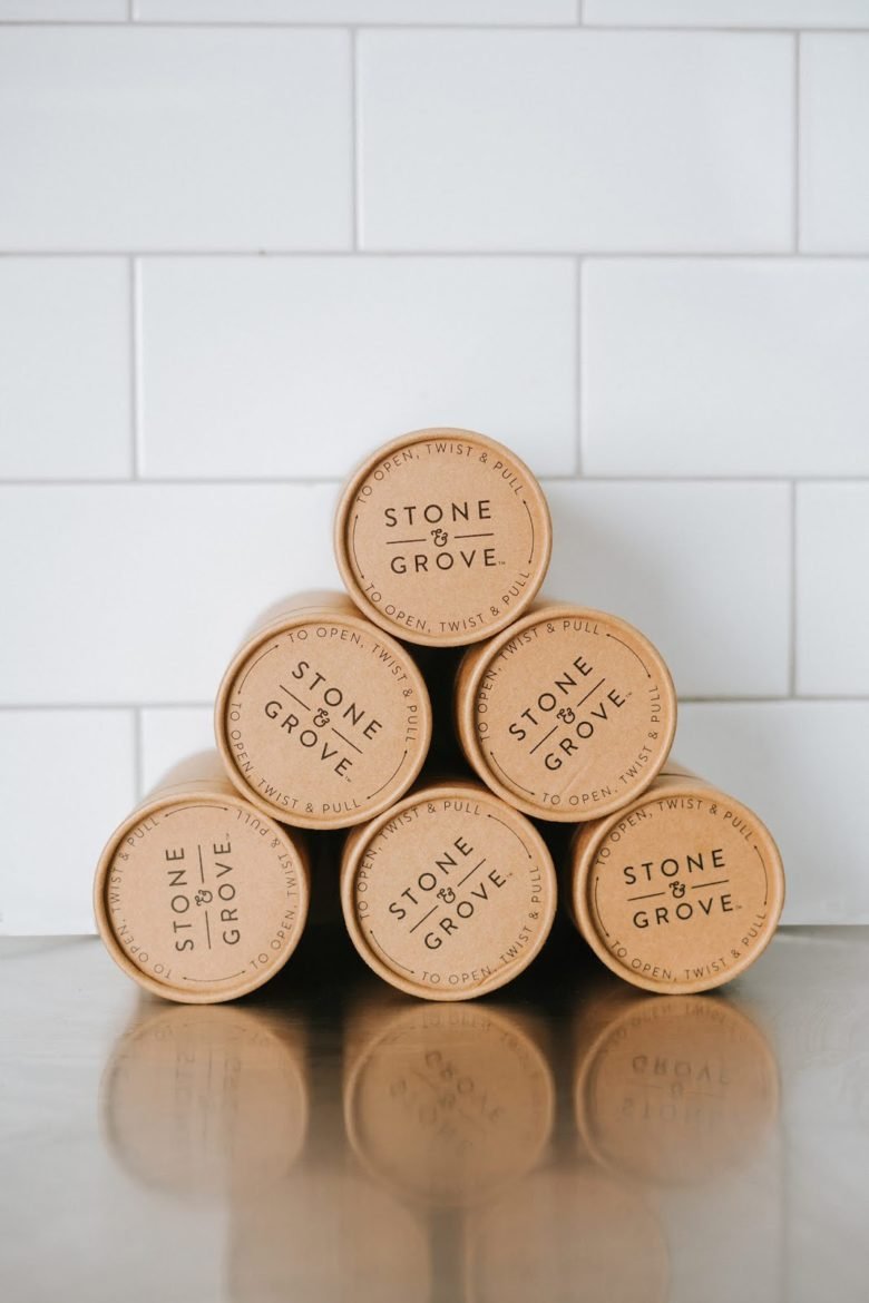 由 Chimera Design 设计的 Stone & Grove