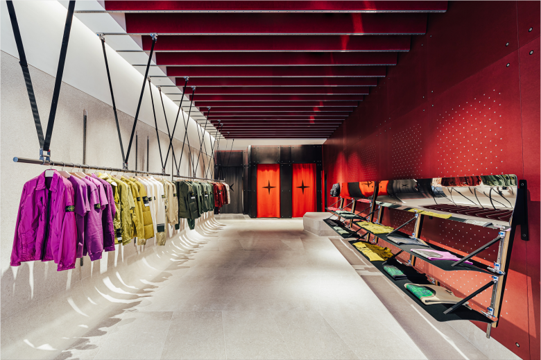 Zeichenweg 设计的 Stone Island 商店 Zeichenweg 设计的 Stone Island 商店