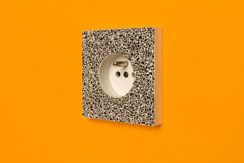 Sekhina 的 Stone to Stone 混凝土开关和插座