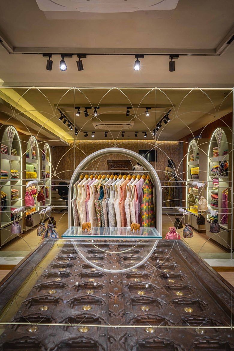 Nueva 一家 35 平方米的印度精品店，体现印度传统。