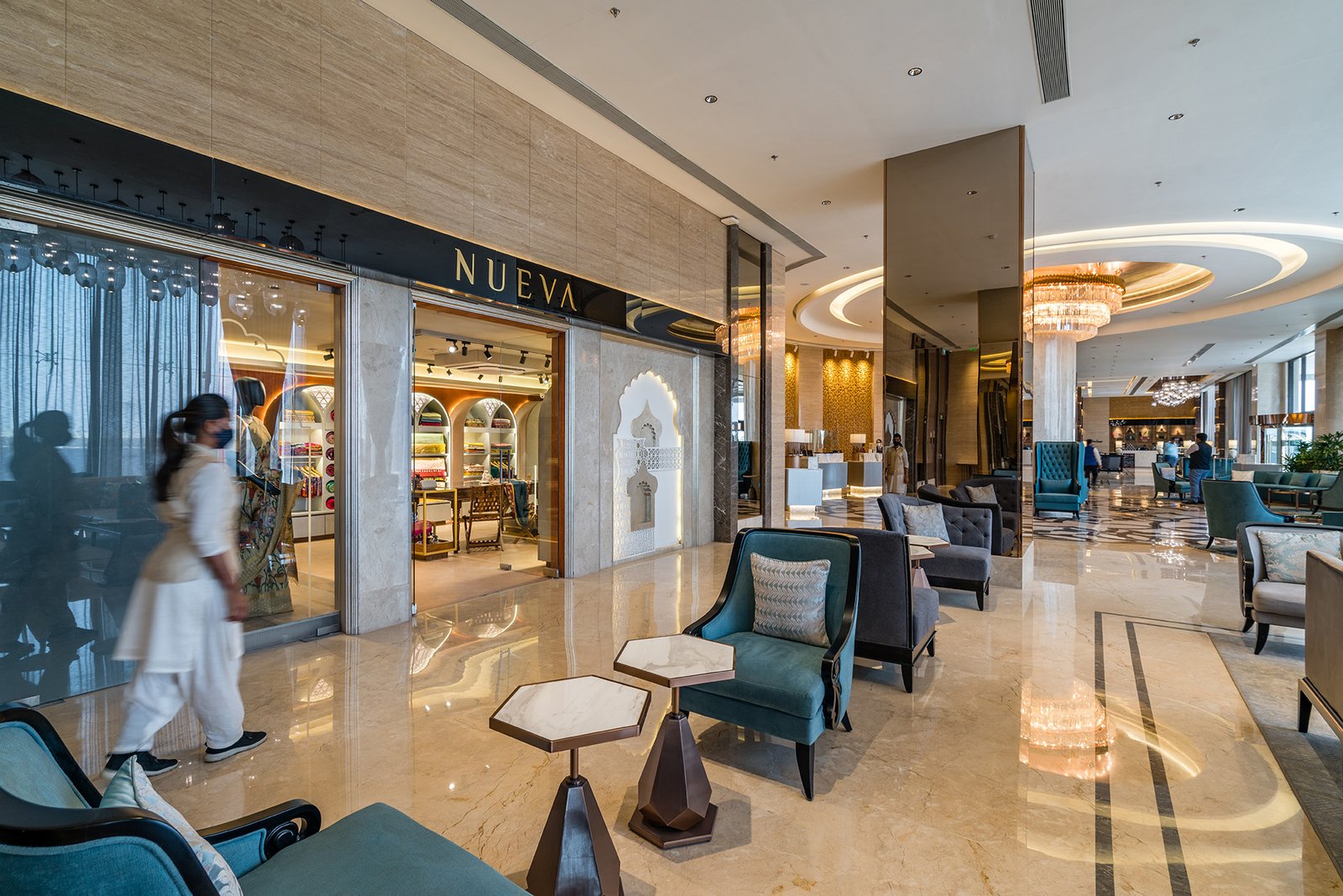 Nueva 一家 35 平方米的印度精品店，体现印度传统。