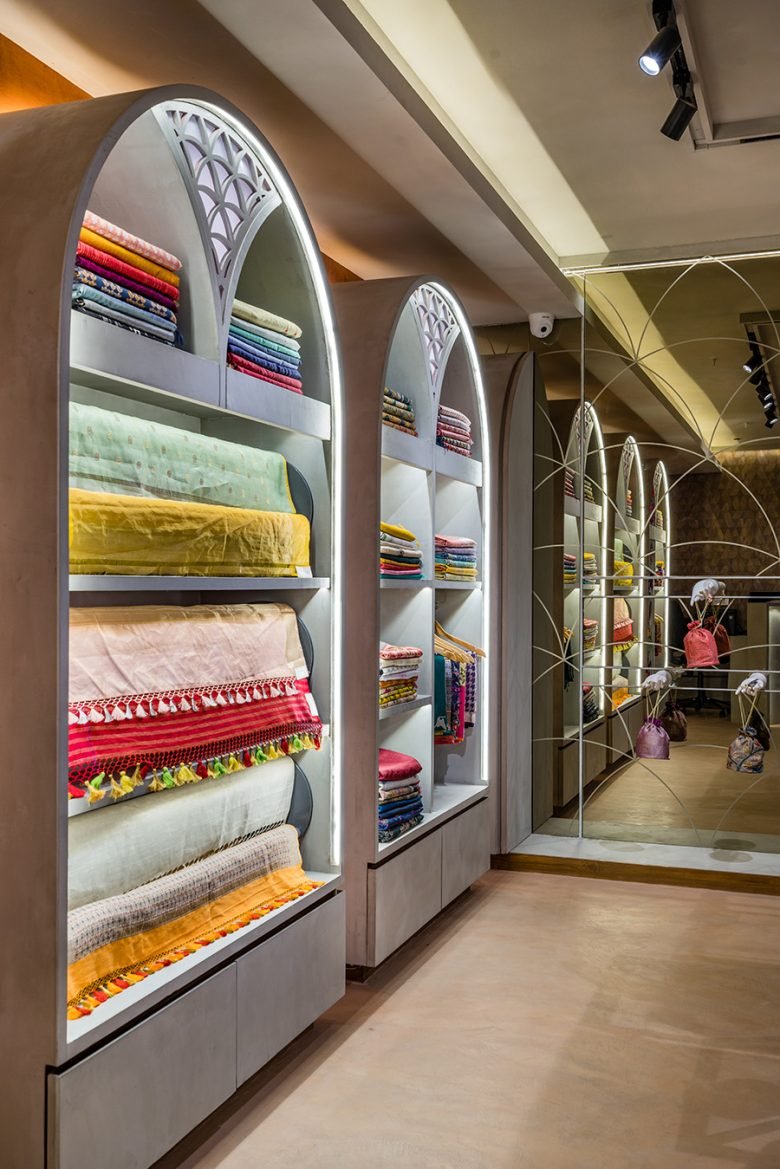 Nueva 一家 35 平方米的印度精品店，体现印度传统。