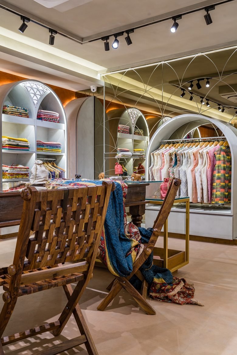 Nueva 一家 35 平方米的印度精品店，体现印度传统。