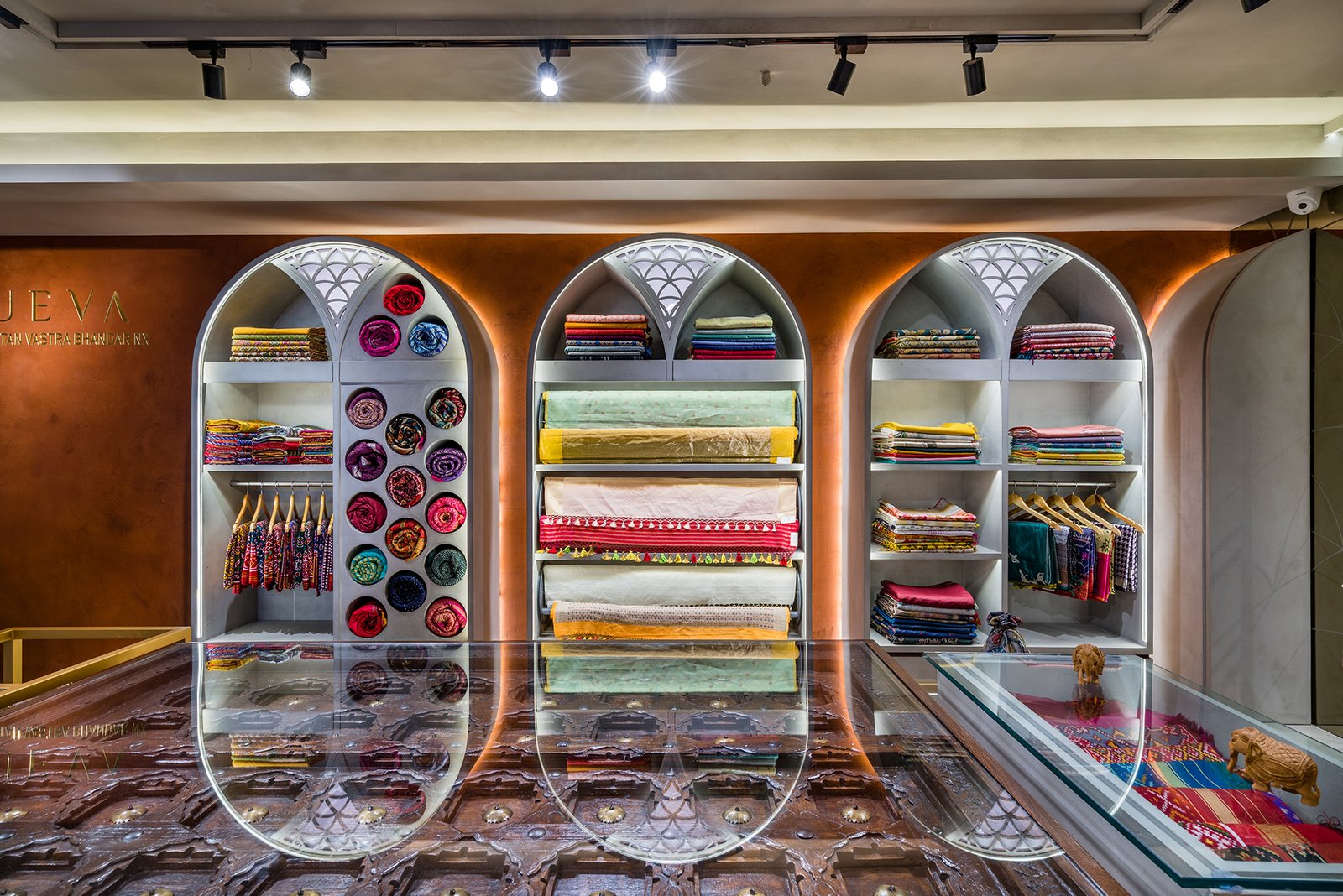 Nueva 一家 35 平方米的印度精品店，体现印度传统。