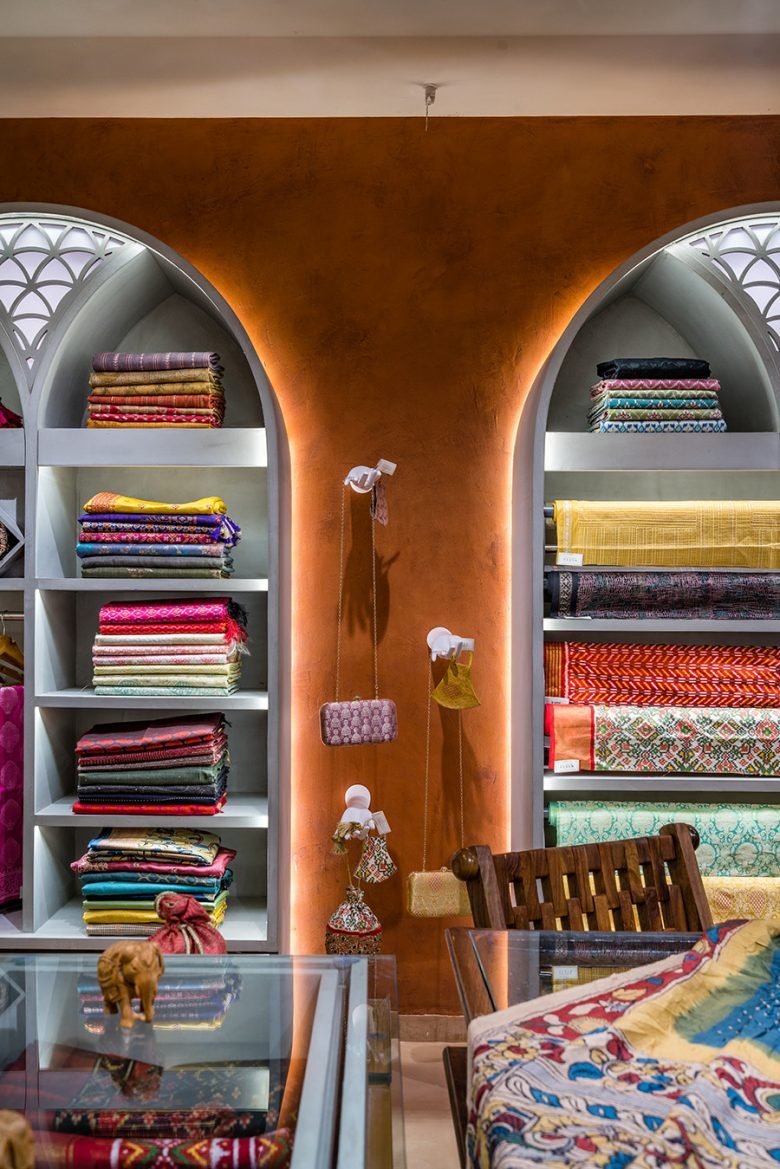 Nueva 一家 35 平方米的印度精品店，体现印度传统。