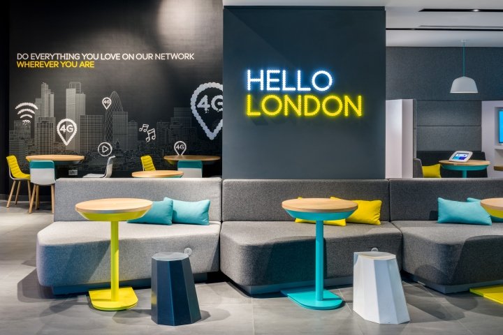 英国伦敦 EE by Quinine 的商店设计