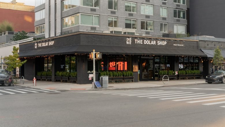 Dolar Shop 将个性化火锅带到东村 180 个座位的高架餐厅