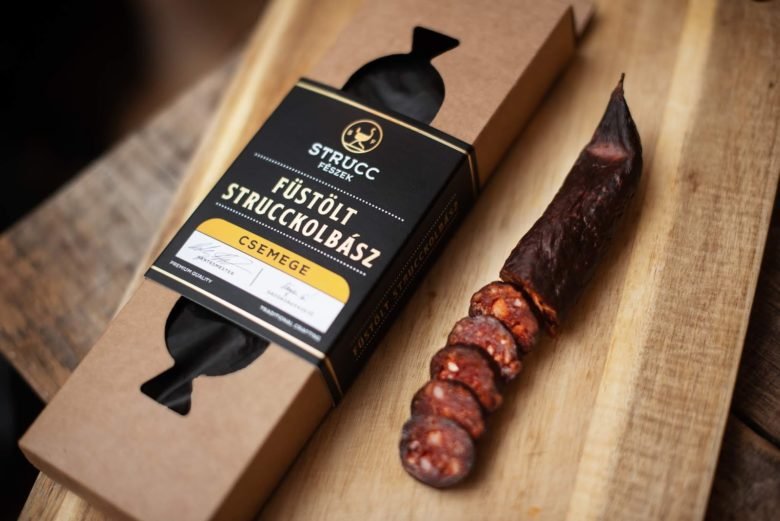 StruccFészek 鸵鸟香肠 by Sure