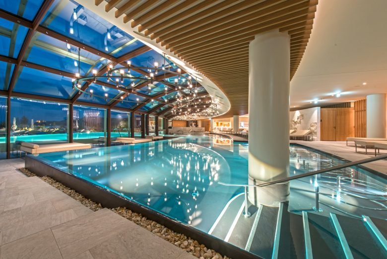 Studio Apostoli 的 Porttopiccolo 水疗中心