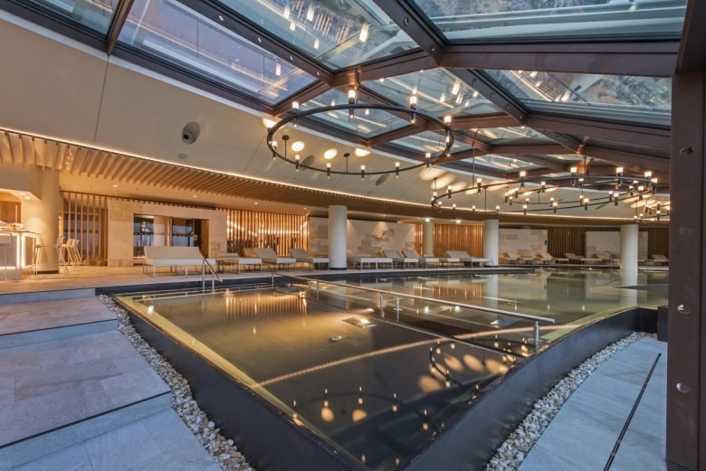 Studio Apostoli 的 Porttopiccolo 水疗中心