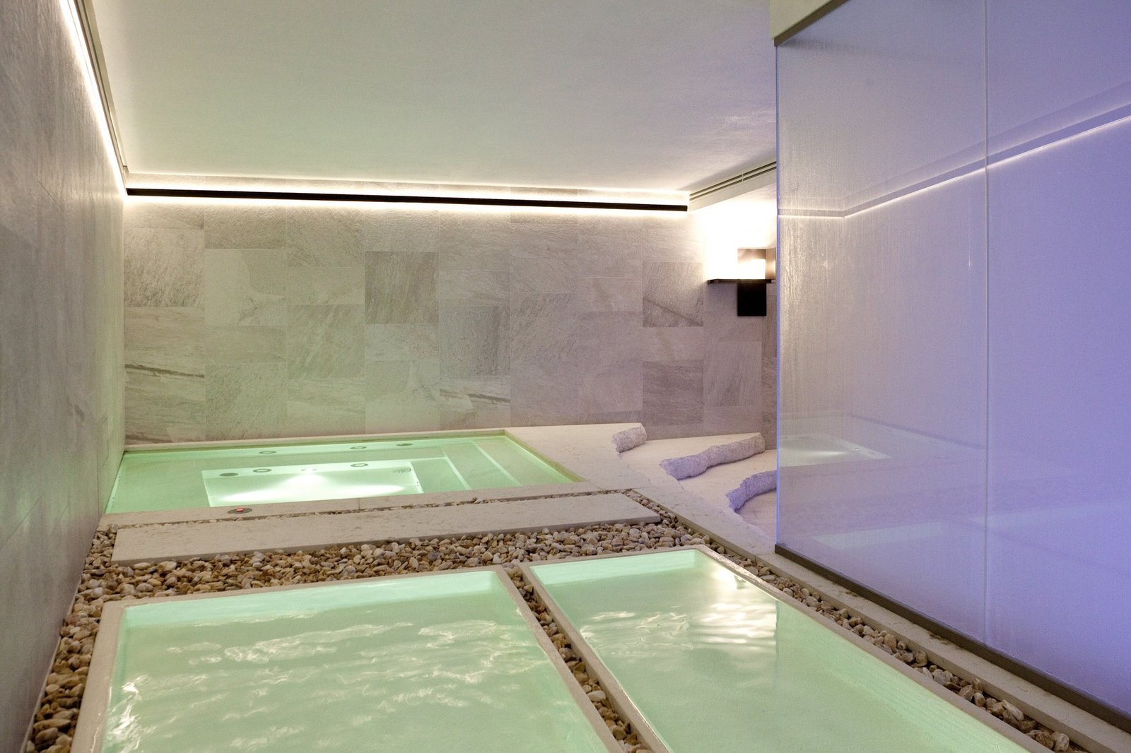 Studio Apostoli 的 Porttopiccolo 水疗中心