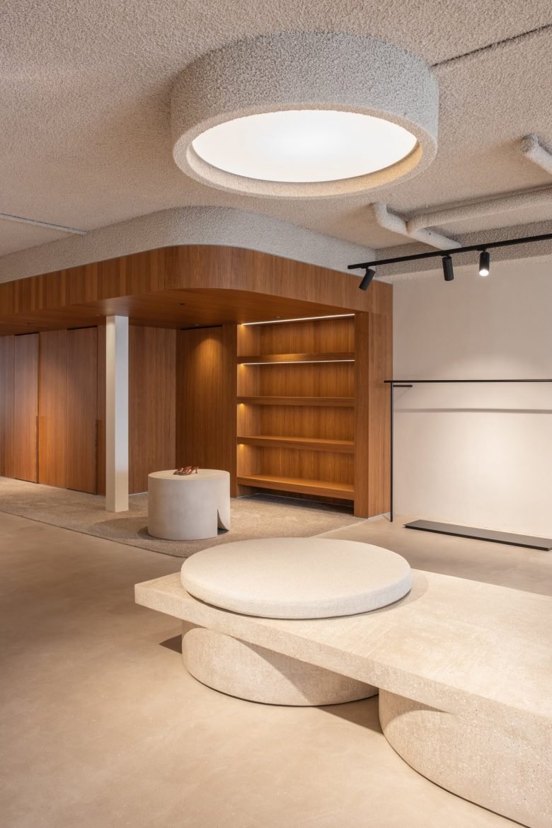 Studio &Space 为 BYLOTTE 打造的高端时尚精品店