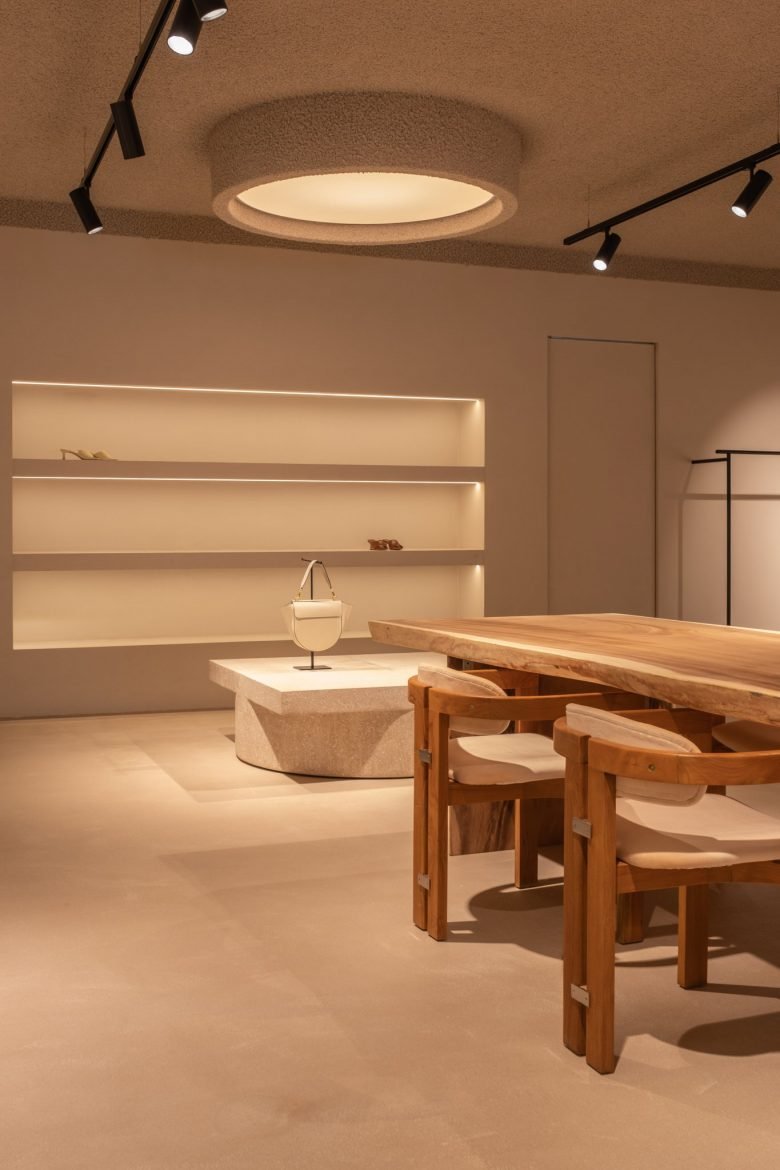 Studio &Space 为 BYLOTTE 打造的高端时尚精品店