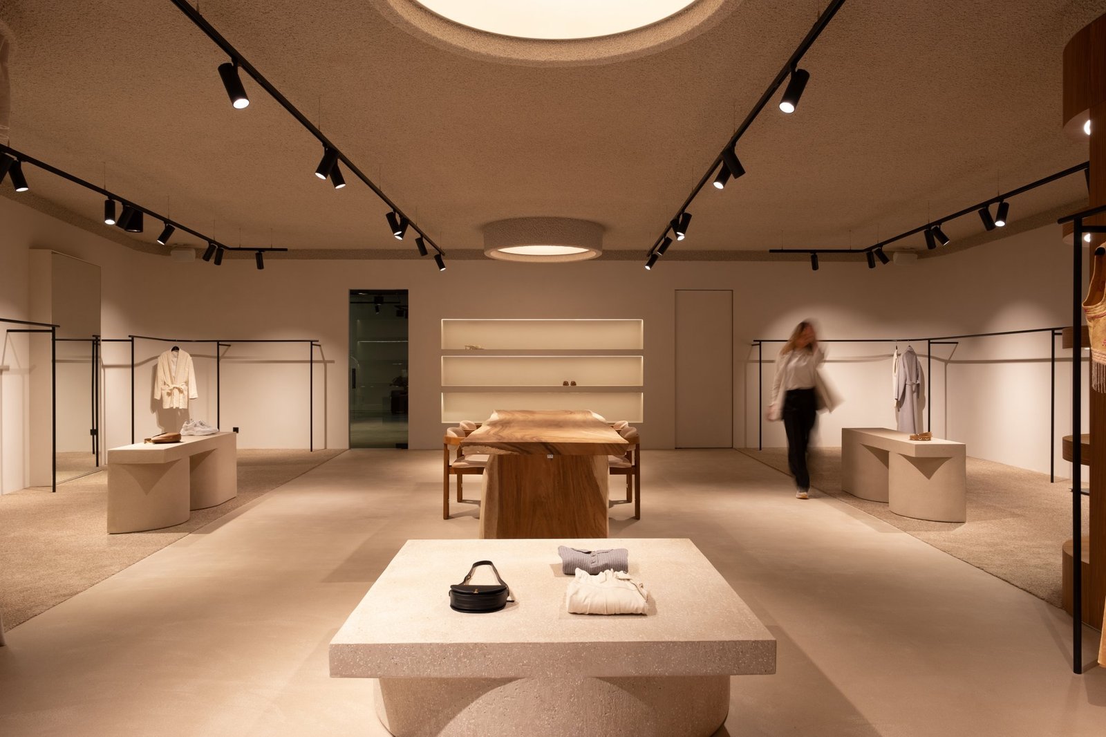 Studio &Space 为 BYLOTTE 打造的高端时尚精品店