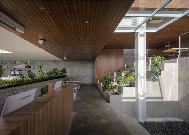 Sudut Pandang 咖啡馆由 Hadivincent Architects 设计