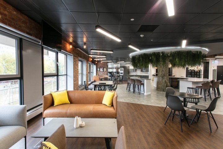SunLife Office by Interaction，英国布里斯托尔
