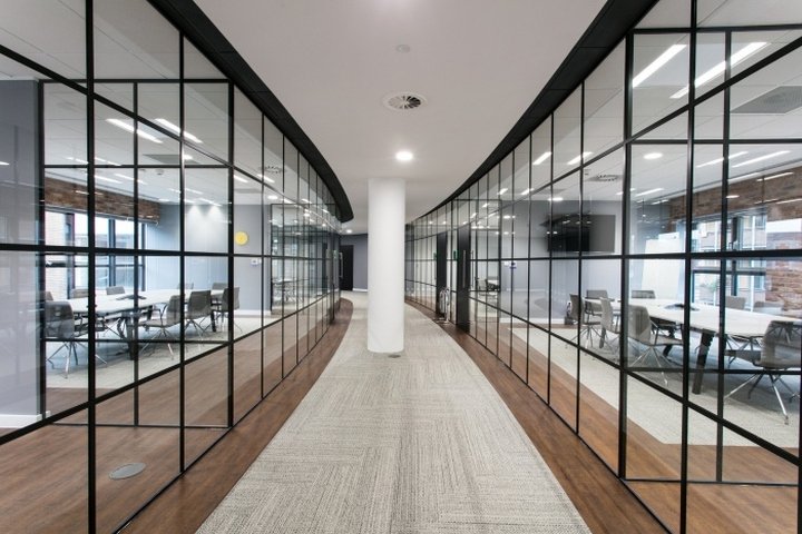 SunLife Office by Interaction，英国布里斯托尔