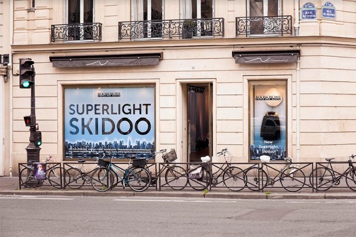 StudioXAG 在伦敦时装周上的 Super Light Skidoo 时装展示 StudioXAG 在伦敦时装周上的 Super Light Skidoo 时装展示