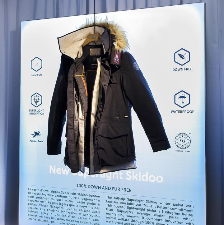 StudioXAG 在伦敦时装周上的 Super Light Skidoo 时装展示 StudioXAG 在伦敦时装周上的 Super Light Skidoo 时装展示