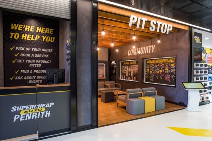 由 McCartney Design 设计的 Supercheap Auto 旗舰店，澳大利亚彭里斯
