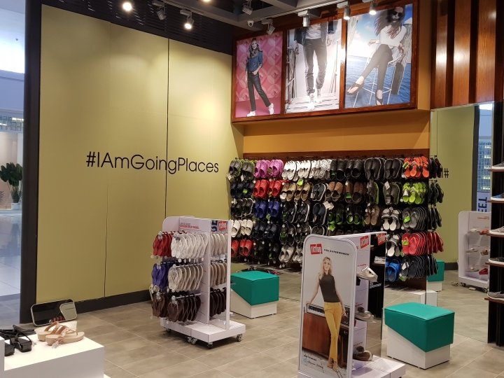 Team A Ventures 位于巴基斯坦拉合尔 Packages Mall 的 Superfeet 商店