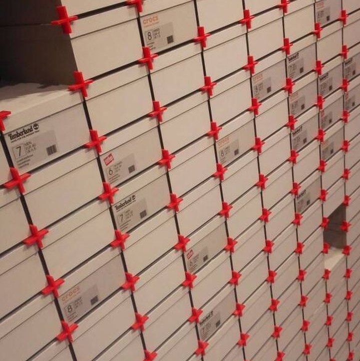 Team A Ventures 位于巴基斯坦拉合尔 Packages Mall 的 Superfeet 商店