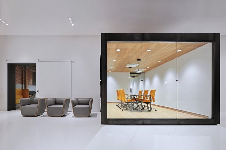 Supplyframe 的设计实验室，由 Cory Grosser + Associates 设计，加利福尼亚州帕萨迪纳
