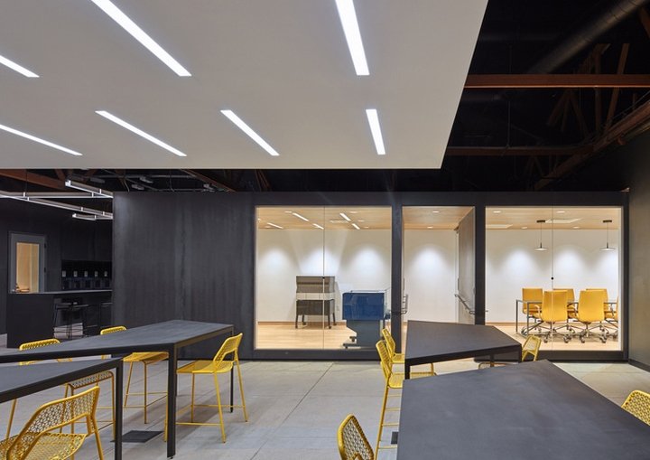 Supplyframe 的设计实验室，由 Cory Grosser + Associates 设计，加利福尼亚州帕萨迪纳