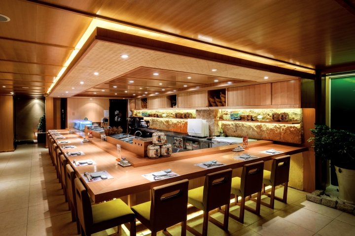 Kingsmen Vietnam Co. Ltd 的寿司北海道 Sachi 餐厅，胡志明市 – 越南