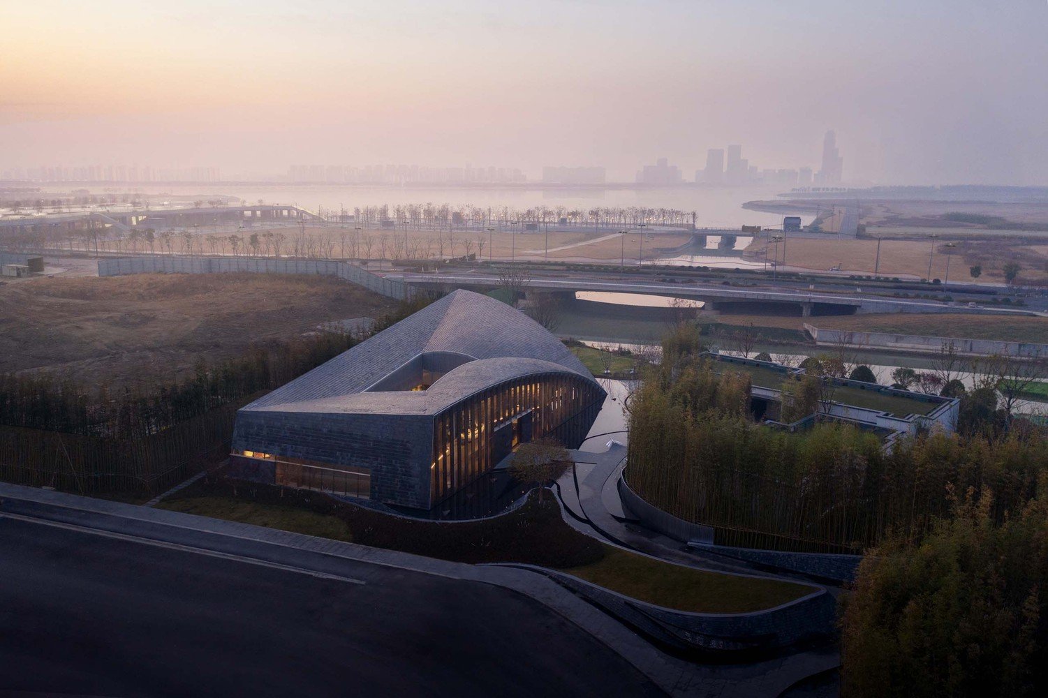 苏州天鹅港公园 / Lacime Architects