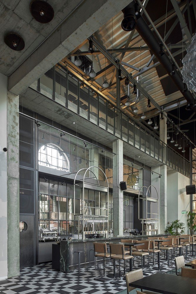 Plazma 建筑工作室设计的 Švyturys 啤酒厂美食酒吧