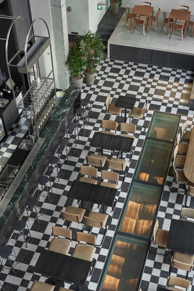 Plazma 建筑工作室设计的 Švyturys 啤酒厂美食酒吧