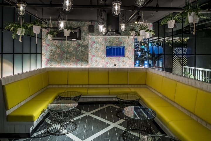 Swingers West End，Zachary Pulman 设计工作室，英国伦敦